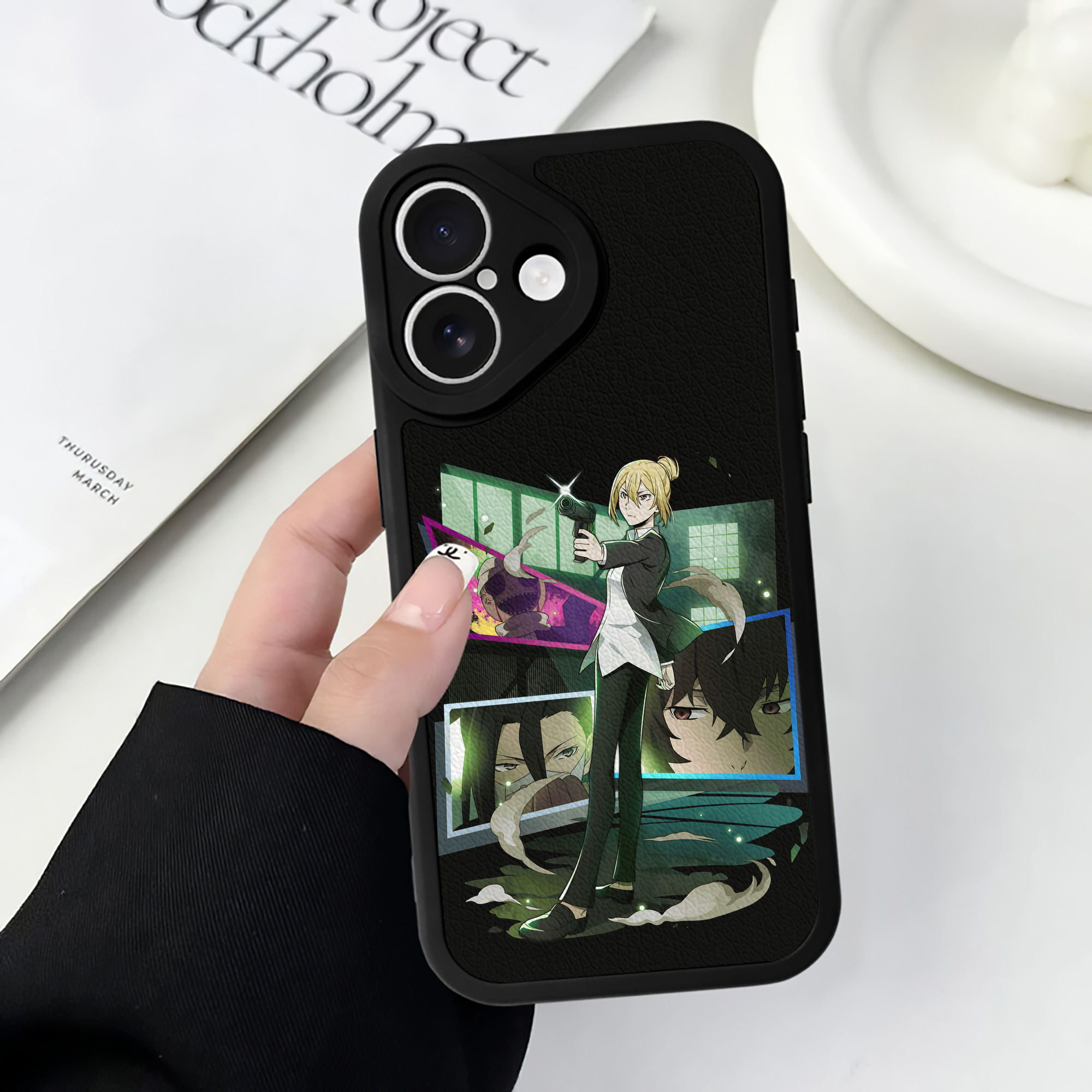 （画像用） 文豪ストレイドッグス Bungo Stray Dogs 【iPhone 16シリーズ対応】シリコンスマホケース（レザー調） 材質：シリコン